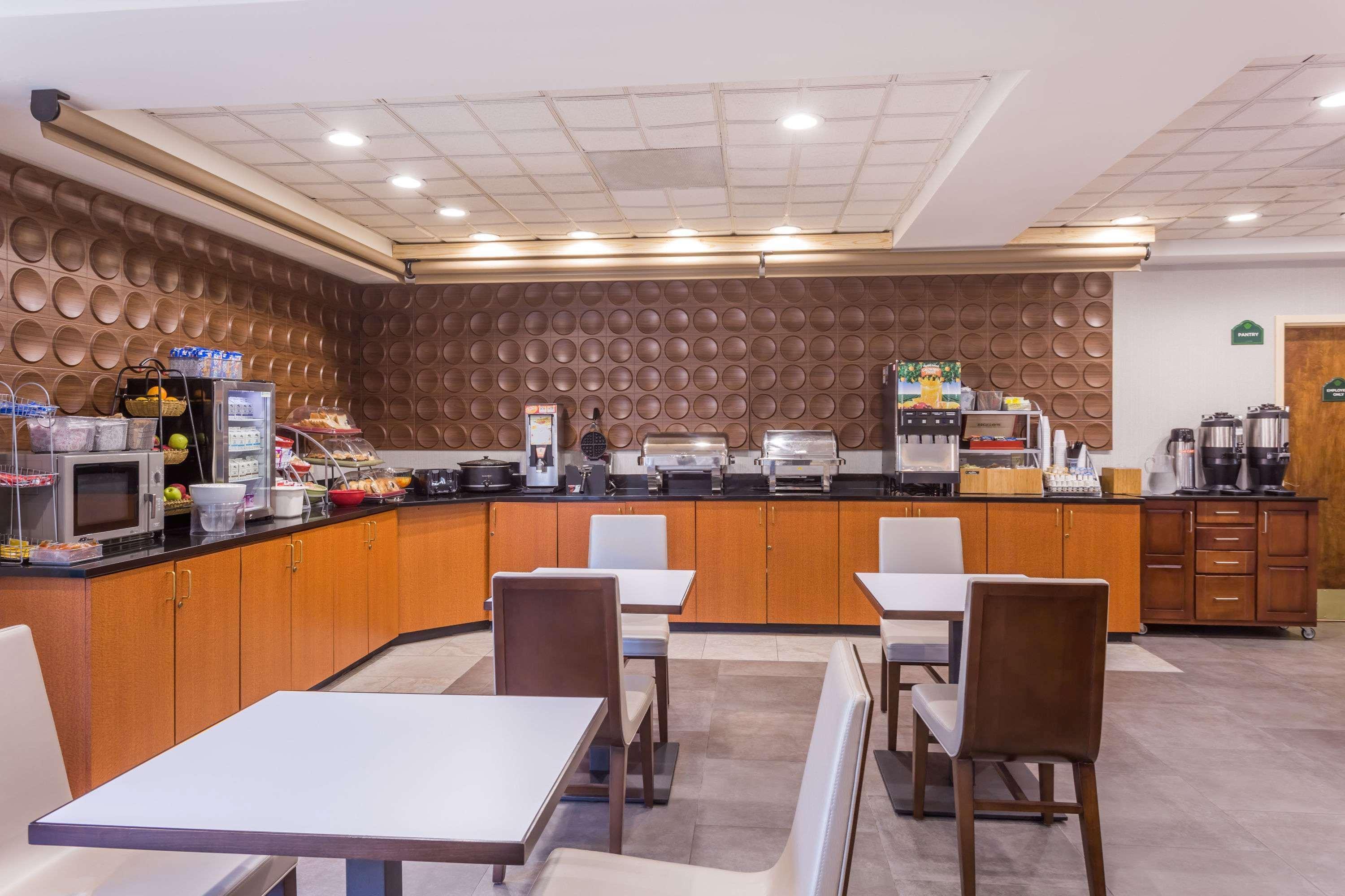 Wingate By Wyndham Airport 3* Greenville