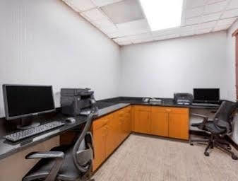 Wingate By Wyndham Airport Hotel 3*